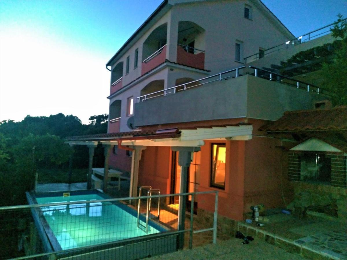 Apartments Lumar Palit Esterno foto